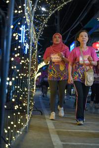 BIB: 15104, 194
                            <button type="button" onclick="openModal(24677610)" class="btn btn-primary btn-sm float-right btn-popup" data-toggle="modal" data-target=".modal-high-quality">
                        <i class="fas fa-shopping-cart"></i> Add to Cart
                    </button>
                                            <button type="button" onclick="isThisMe(24677610, true)" class="btn btn-success btn-sm float-right btn-popup btn-isme hidden" data-toggle="tooltip" data-placement="bottom" title="นี่คือรูปของคุณใช่ไหม คลิกที่นี่เพื่อเอาเข้าอัลบั้ม">
                        <i class="fas fa-plus"></i> Add to album
                    </button>
                    <button type="button" onclick="isThisMe(24677610, false)" class="btn btn-warning btn-sm float-right btn-popup btn-isnotme hidden">
                        <i class="fas fa-ban"></i> Remove from album
                    </button>